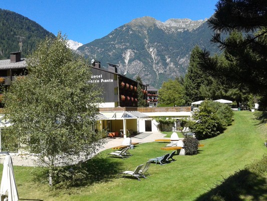 Foto esterno Hotel Centro Pineta Family Hotel & Wellness