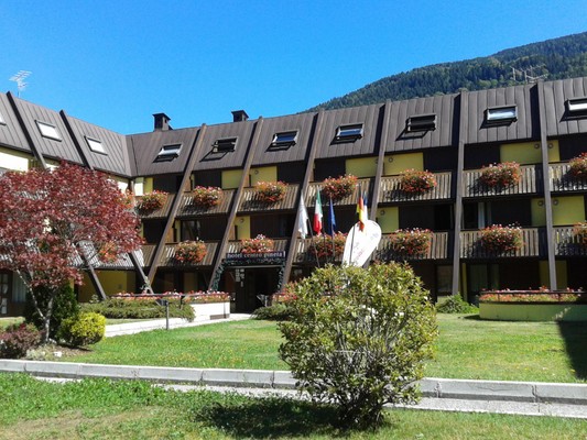 Photo exteriors Hotel Centro Pineta Family Hotel & Wellness