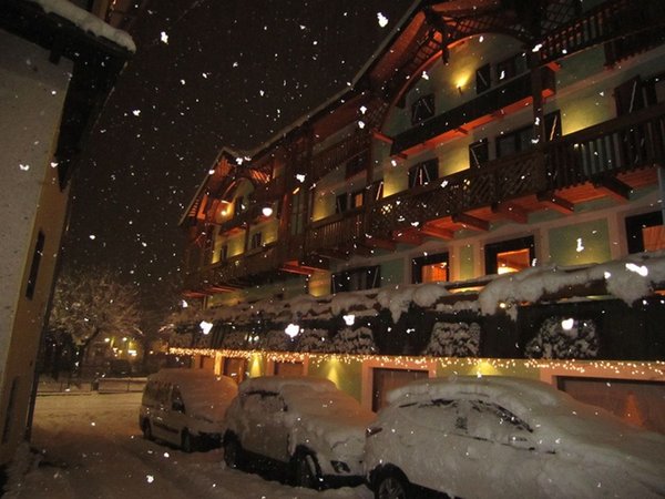 Foto esterno in inverno Alpina