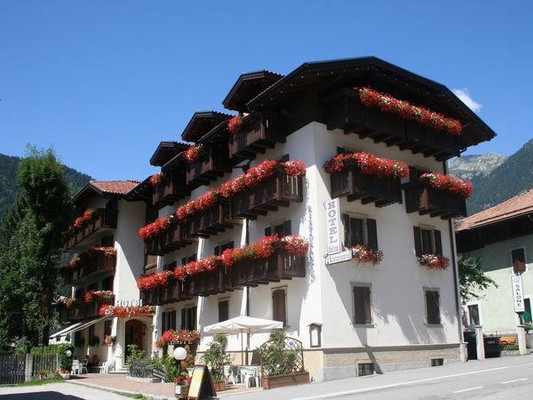 Foto Außenansicht Hotel Collini