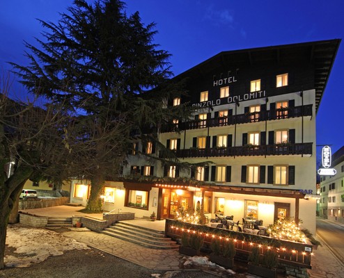 Foto esterno Hotel Pinzolo Dolomiti