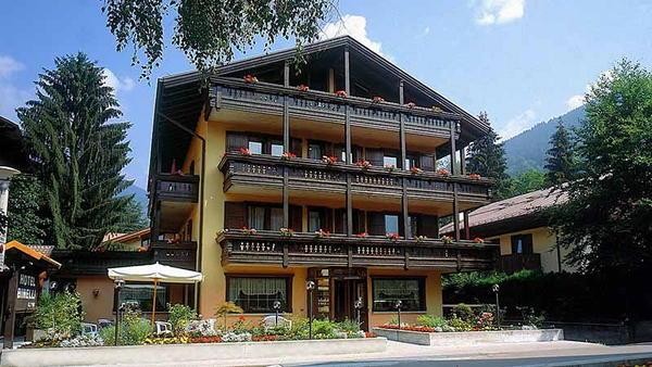 Foto esterno Garni-Hotel Binelli