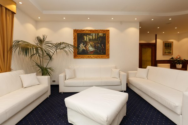 The common areas Olympic Regina Hotel