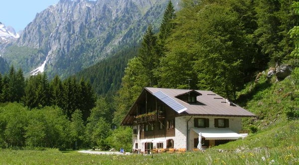 Foto esterno Albergo Rifugio Gorck