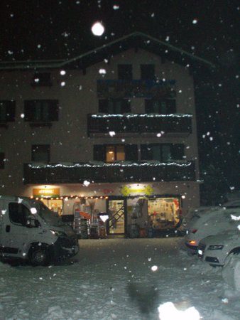 Foto esterno in inverno Casa Salvaterra