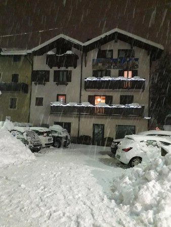 Foto esterno in inverno Casa Salvaterra