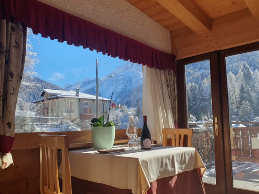 The restaurant Ponte di Legno Al Maniero