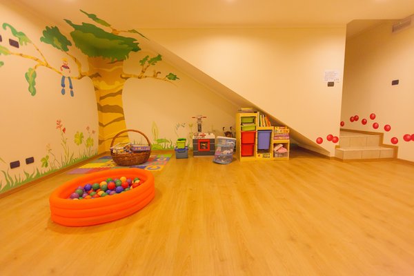 La sala giochi Garni-Hotel + Appartamenti Raggio di Luce