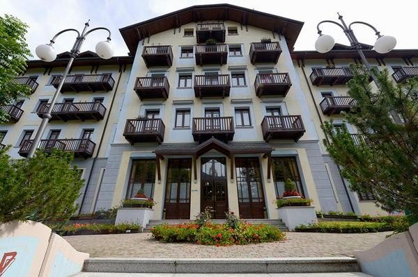 Foto esterno Hotel + Residence Palace Pontedilegno Resort