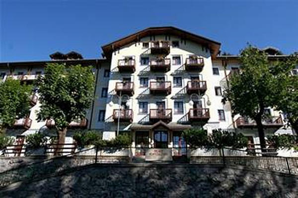 Foto esterno in estate Palace Pontedilegno Resort