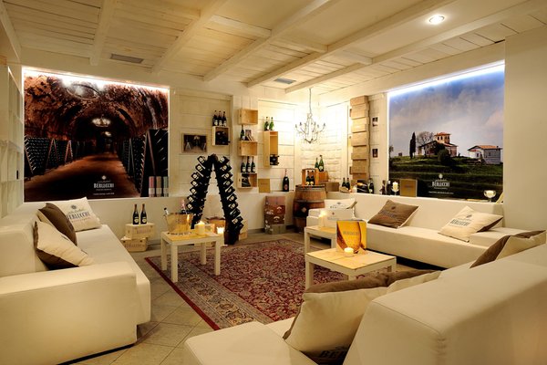 La cantina dei vini Passo Tonale Grand Hotel Paradiso