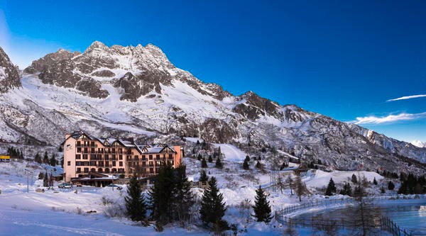 Photo exteriors Hotel Piandineve