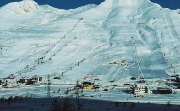 La posizione Hotel Dolomiti Passo Tonale