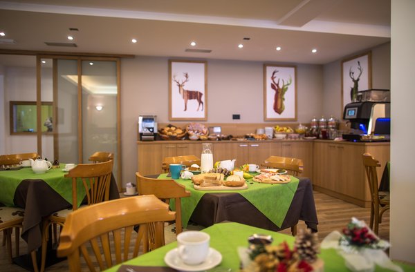 La colazione Alpencolor Hotel Tonale - Hotel 3 stelle