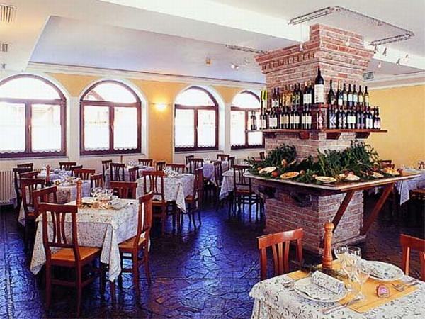 Il ristorante Passo Tonale Locanda Locatori