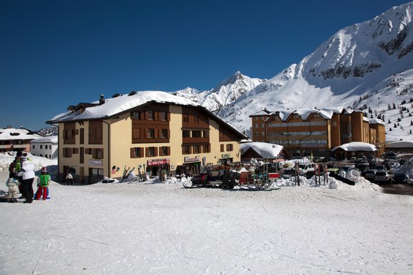 Foto esterno in inverno Redivalle