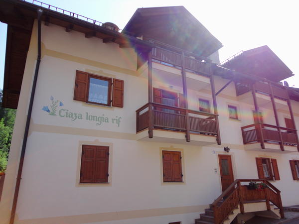 Foto esterno in estate Ciasa Longiarif