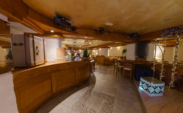 Das Restaurant Madonna di Campiglio La Cantina del Suisse