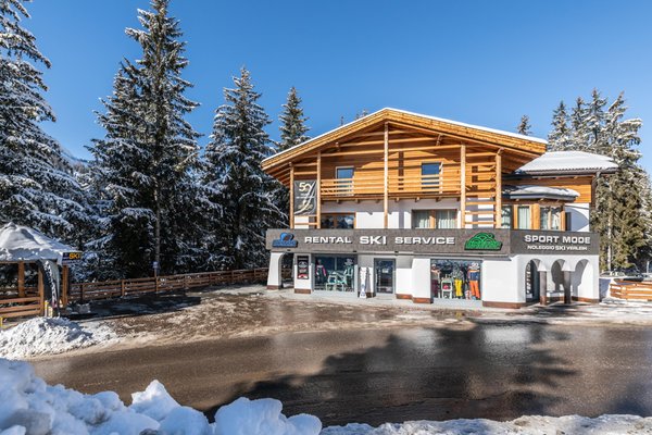 Foto invernale di presentazione Ski Top Badia - Noleggio sci