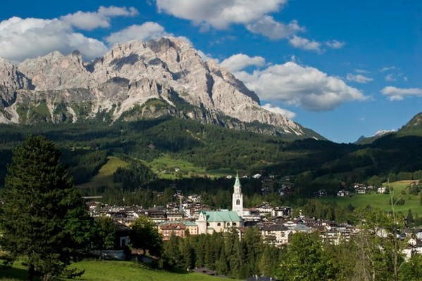 Cortina repräsentatives Bild
