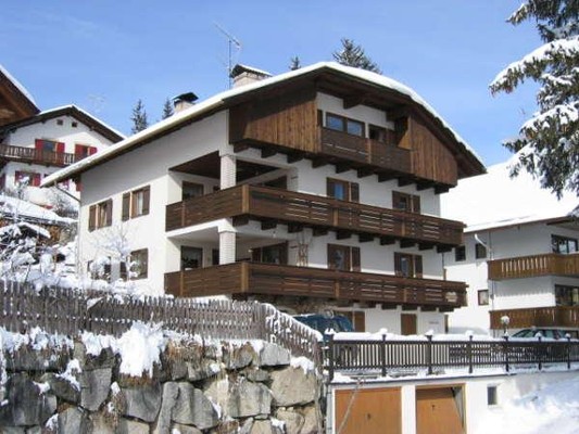 Foto Außenansicht Ferienwohnungen Ciadin