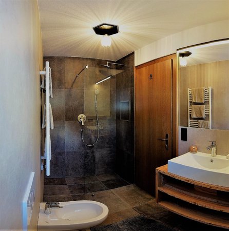 Photo of the bathroom Apartments Ciasa d'Lista