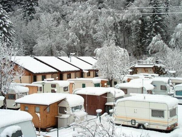 Foto invernale di presentazione Campeggio Presanella