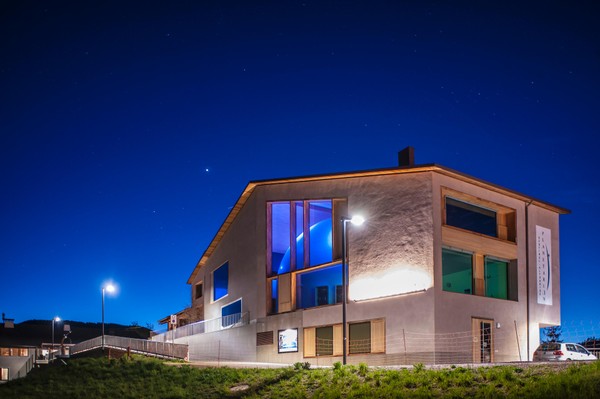 Foto Außenansicht Planetarium Südtirol