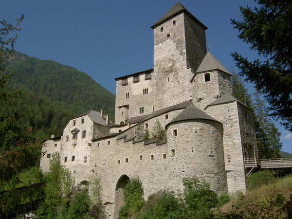 Präsentationsbild Burg Taufers