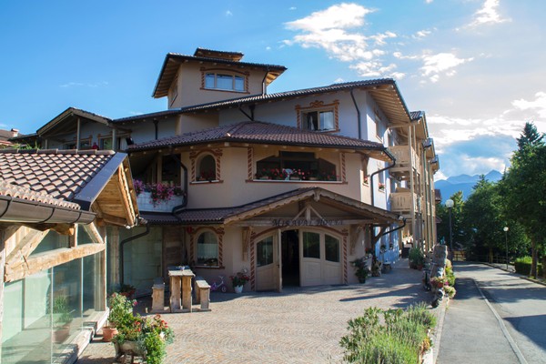 Foto Außenansicht Miraval Hotel