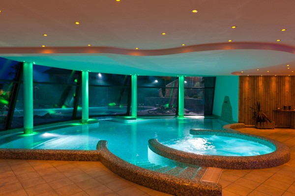 Foto des Hallenschwimmbads