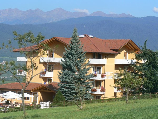 Foto esterno in estate Hotel Al Larice