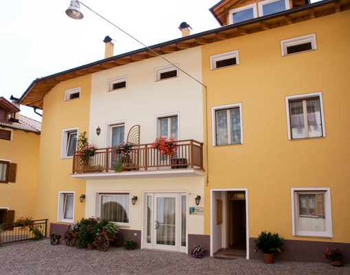 Foto esterno B&B in agriturismo Monte Pin