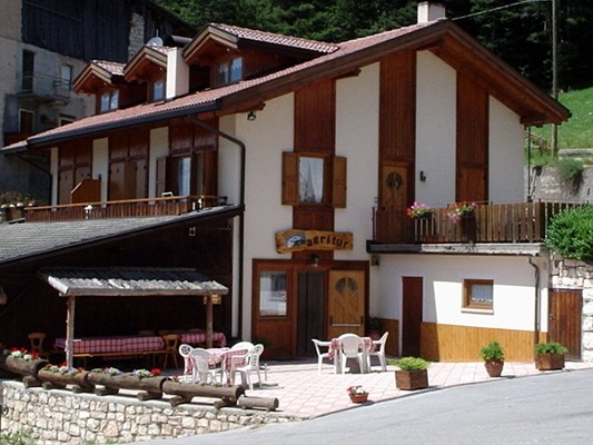 Foto esterno B&B + Appartamenti in agriturismo Al Ranch
