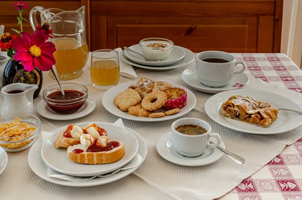 Das Frühstück B&B + Ferienwohnungen Agritur Cristina