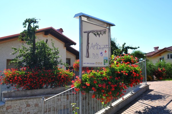 Photo exteriors Farmhouse B&B + Apartments Le Pergolette