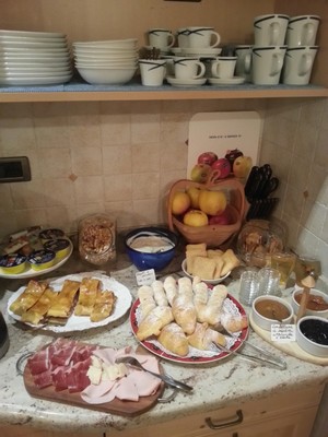 The breakfast Farmhouse B&B Coryletum - Bosco di Noccioli