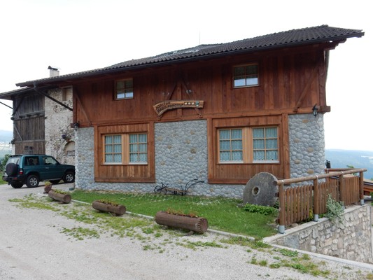 Foto Außenansicht Pension + Ferienwohnungen auf dem Bauernhof Maso Forcola