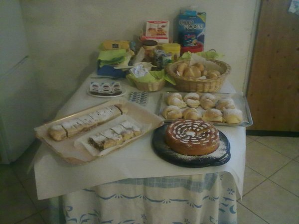 La colazione Casa Nonesa - B&B + Appartamenti 3 genziane