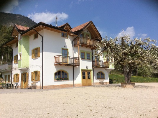 Photo exteriors Farmhouse B&B + Apartments Maso Tafol