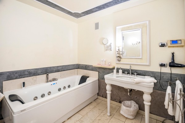 Photo of the bathroom Hotel Villa Orsogrigio
