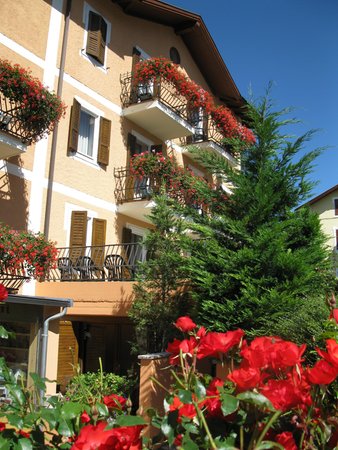 Photo exteriors in summer Stella delle Alpi Wellness & Resort