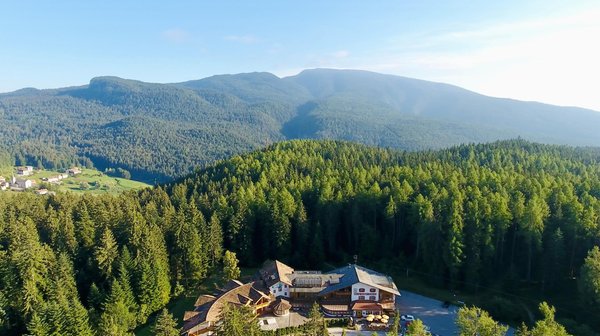 Foto esterno in estate Waldheim Resort & Spa