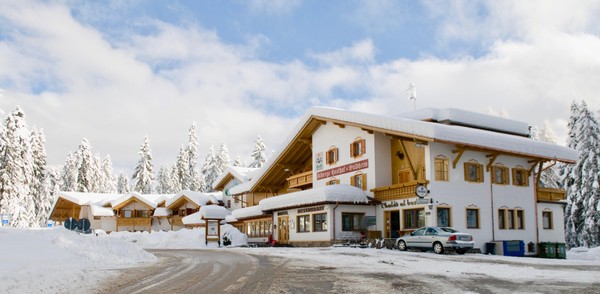 Foto Außenansicht Hotel Waldheim Resort & Spa