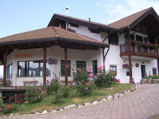Photo exteriors Small hotel La Capannina