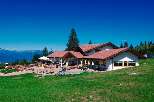 Foto Außenansicht Restaurant Predaia