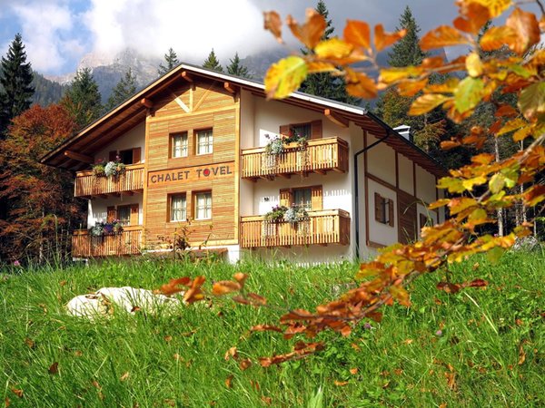 Foto Außenansicht im Sommer Chalet Tovel