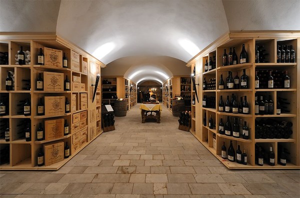 La cantina dei vini Ronzone Orsogrigio