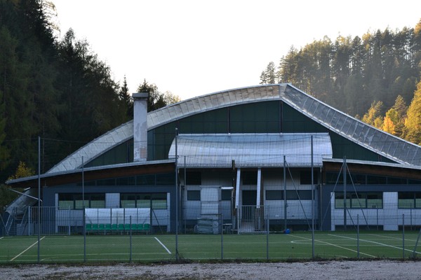 Photo exteriors Ice rink Fondo