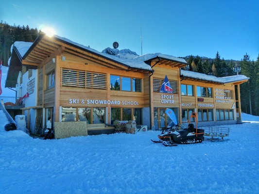 Foto esterno Noleggio sci e snowboard 1.4 Sport Center